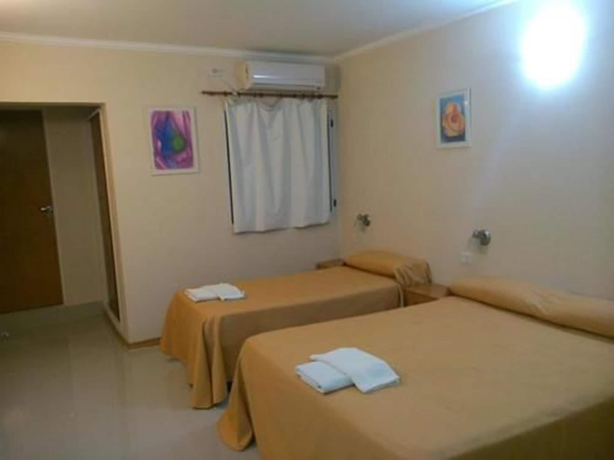Cheltum Hotel Trelew Exterior foto