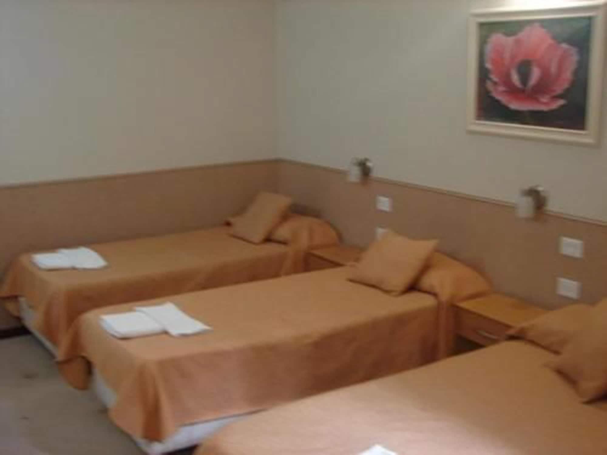 Cheltum Hotel Trelew Exterior foto